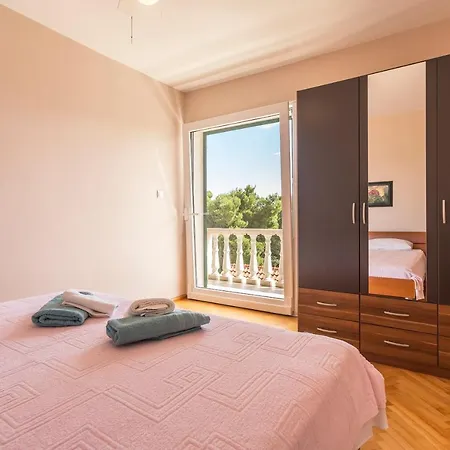 Ana Medici Villa Mimice