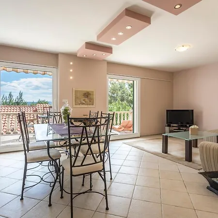 Ana Medici Villa Mimice