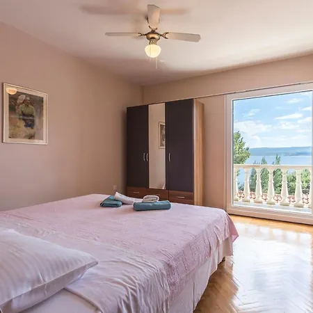 Ana Medici Villa Mimice